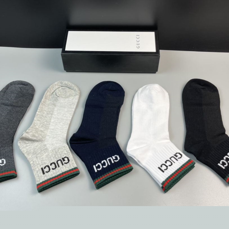 G*u*i socks